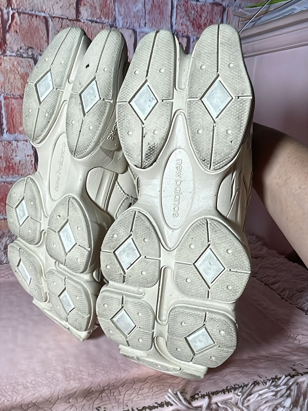 New Balance 9060 - Picture 6 of 7
